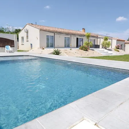 Stunning In With Swimming Pool * Sernhac